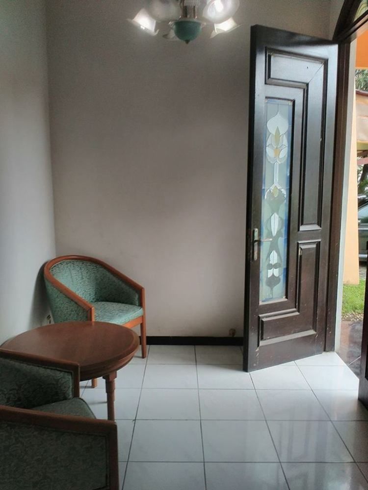 Hotel Istana Permata Juanda Sawotratap Exterior foto